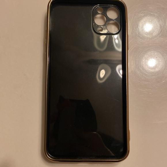 Hello kitty iPhone 11 Pro Max 6.5 case w mirror - Picture 3 of 4